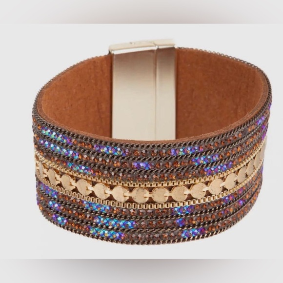 SAACHI Jewelry - SAACHI Gold Dainty Chains Leather Bracelet NWT